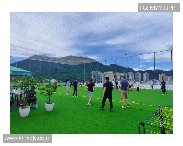 飞盘热潮席卷深圳：飞盘队如何实现速度与技巧的双重飞跃