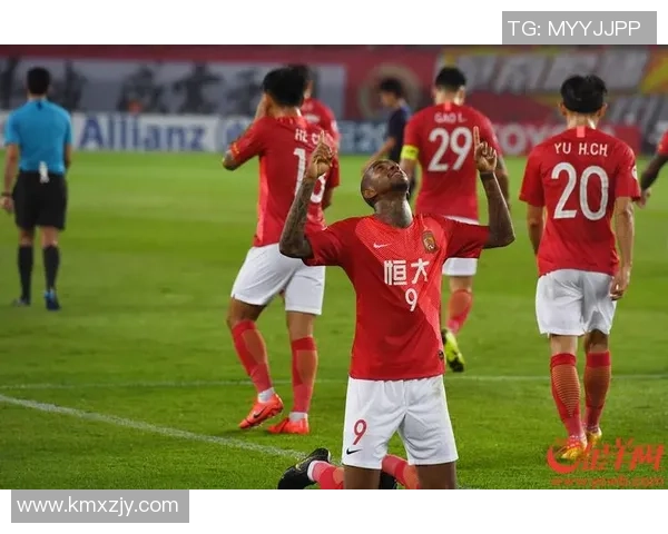 延边福德迎战广州恒大全力争胜展现球队实力与斗志